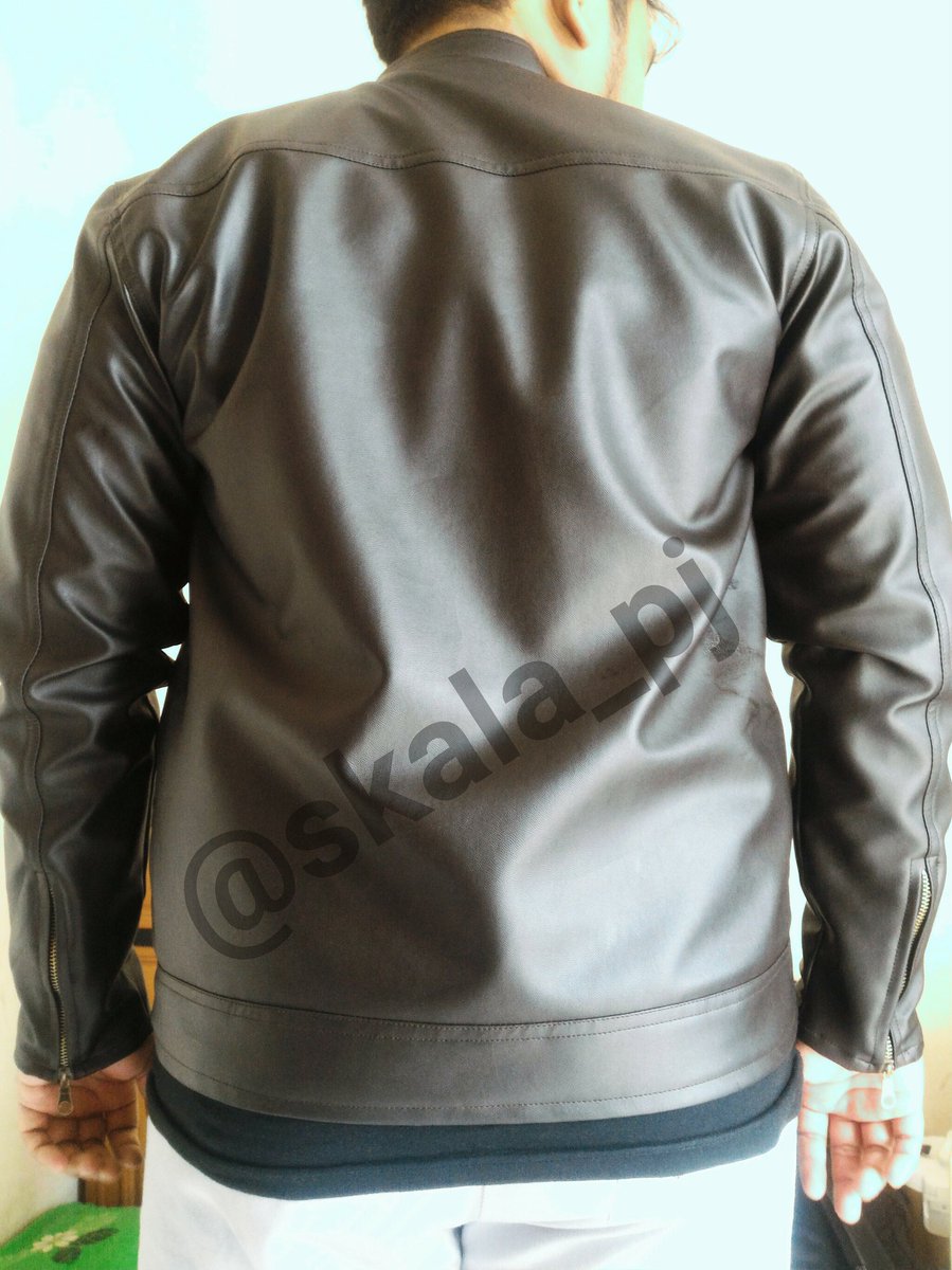 Dark brown oscar leather jacket with zipper on arm. Only 175.000 available size for S untill XXL