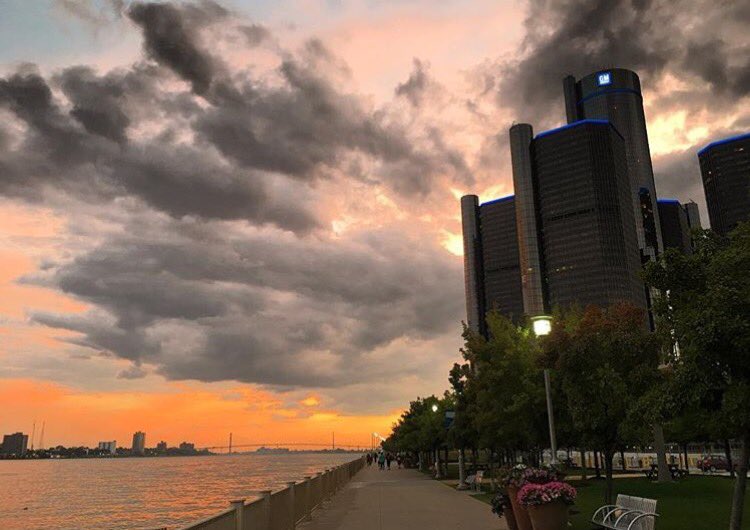 MichiganBests's tweet photo. Detroit https://t.co/kBHJq0xbzb