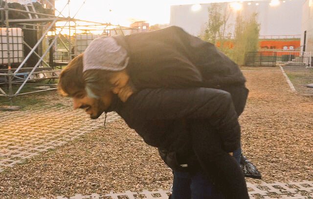 chinoucastro's tweet photo. Momento #chiser aunque @Naranjuuuu se chape a otros 🔪 https://t.co/vvVnziXpeG