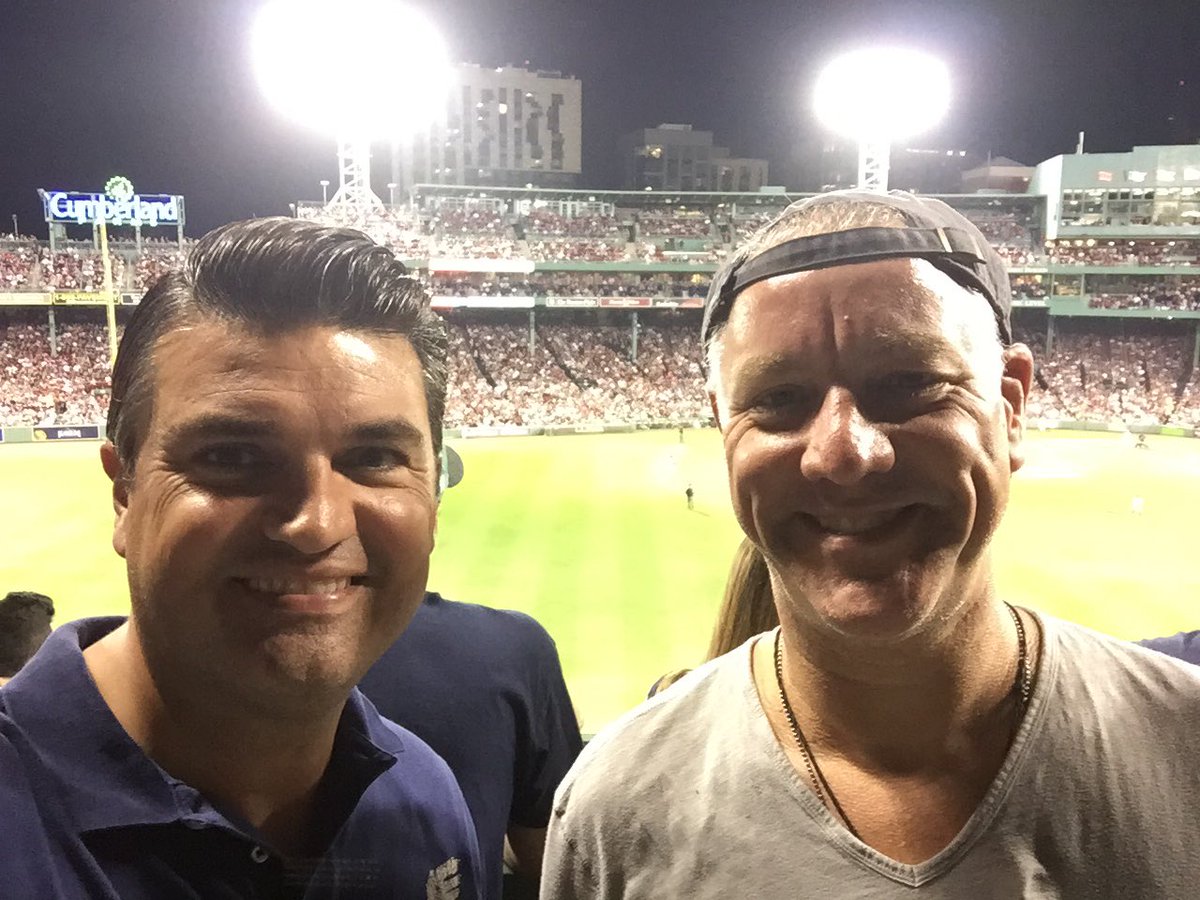 Cmon sox. Rally caps! #MYFENWAY