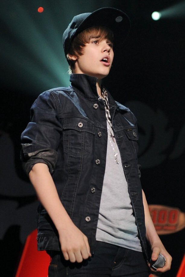 justinsgloup's tweet photo. 2009 https://t.co/RpvAGktsd7