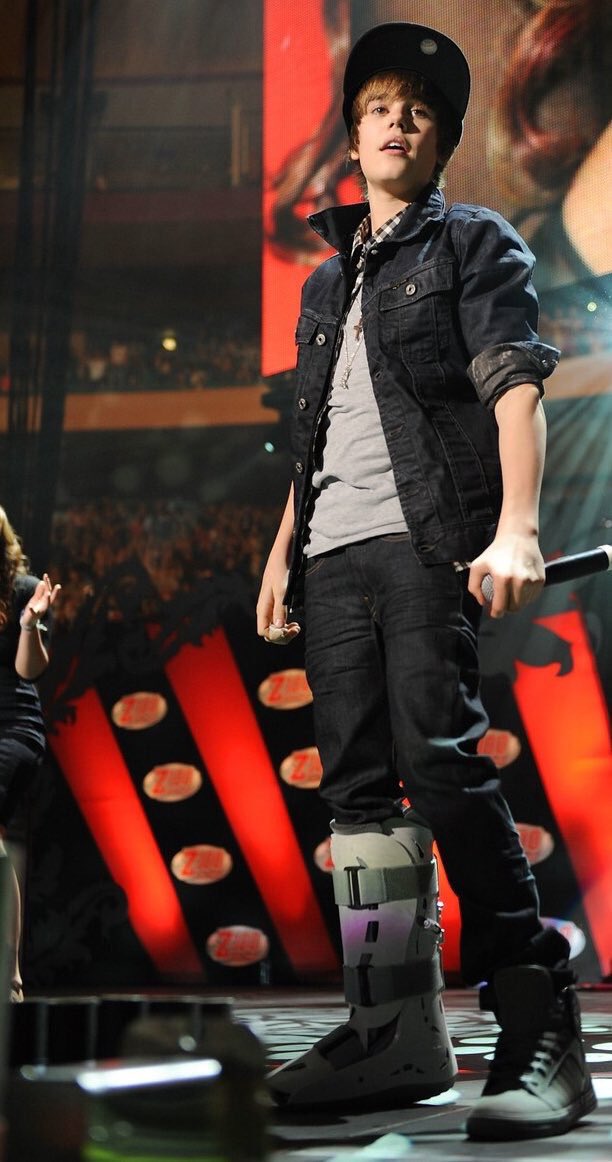 justinsgloup's tweet photo. 2009 https://t.co/RpvAGktsd7