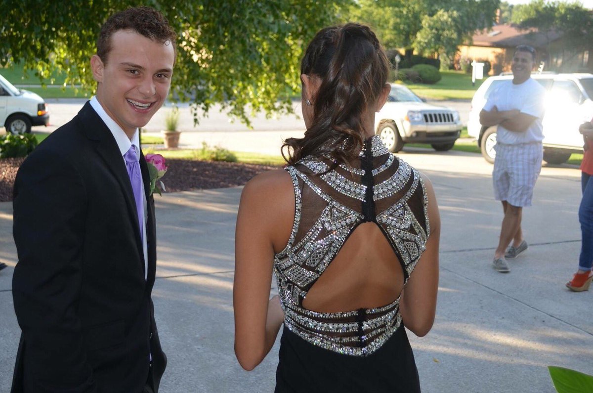 isabellareif's tweet image. ahahahmylifesucksahahahahah #lifeguardproblems