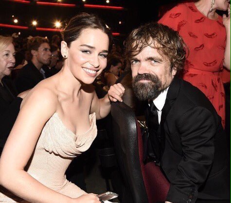 alfoon's tweet photo. Me duele el corazón. Ayuda. #Emmys https://t.co/N40IvWUDV7