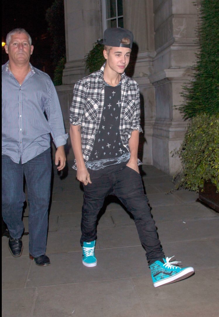 justinsgloup's tweet photo. 2012 https://t.co/bXn74gRINh
