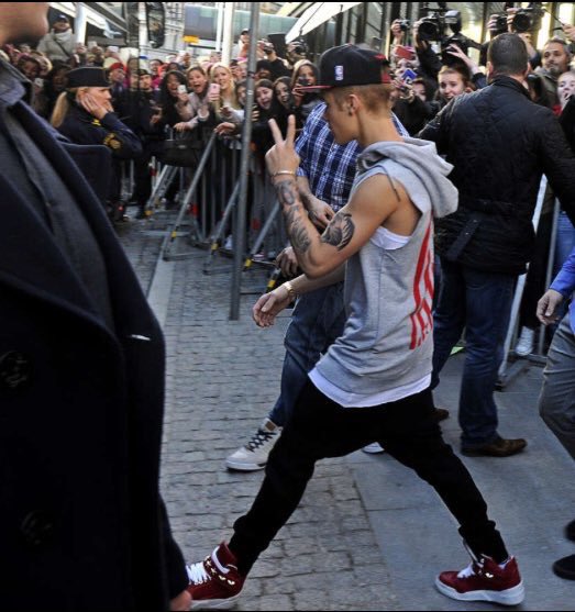 justinsgloup's tweet photo. 2013 https://t.co/FLv62YTghW