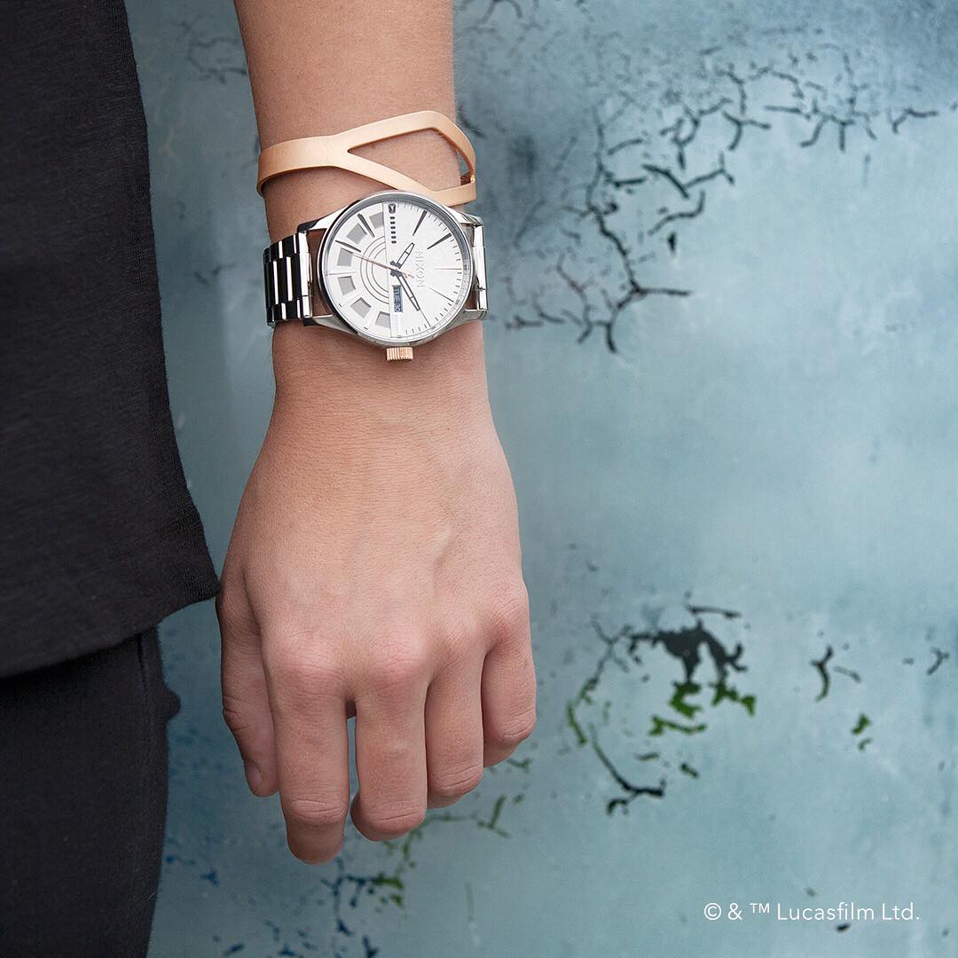 Nixon_Europe's tweet image. For the geeky ones: the Nixon Captain Phasma #SentrySS watch @starwars nixon.com/star-wars-phas…