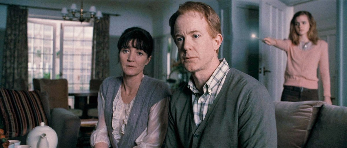 PotterWorldUK's tweet photo. After the war, Hermione found her parents in Australia and restored their memories. #HappyBirthdayHermioneGranger https://t.co/OUSnJPTMhn
