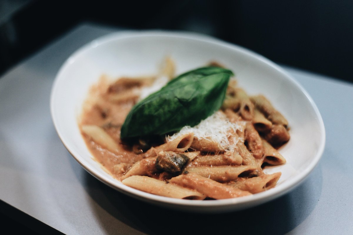 BytesNPixelsMY's tweet photo. Enjoy 15% discount on all items at #BytesAndPixels now including this very delicious Smoked Duck Penne.
🍴🍴🍴 https://t.co/6QXCNwGkYX