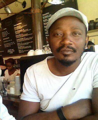 harumutasa's tweet image. #Zimbabwe journalist Mandimika bail hearing at High Court 2day. He was arrested covering a protest in August