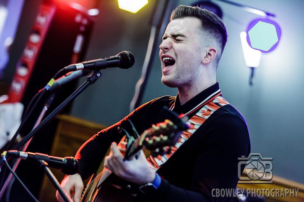 JakeeLeighton's tweet photo. Looking like an absolute peach at the @WorcsMusicFest the other day 🍑🍑🍑 https://t.co/mCrFzK5IHV