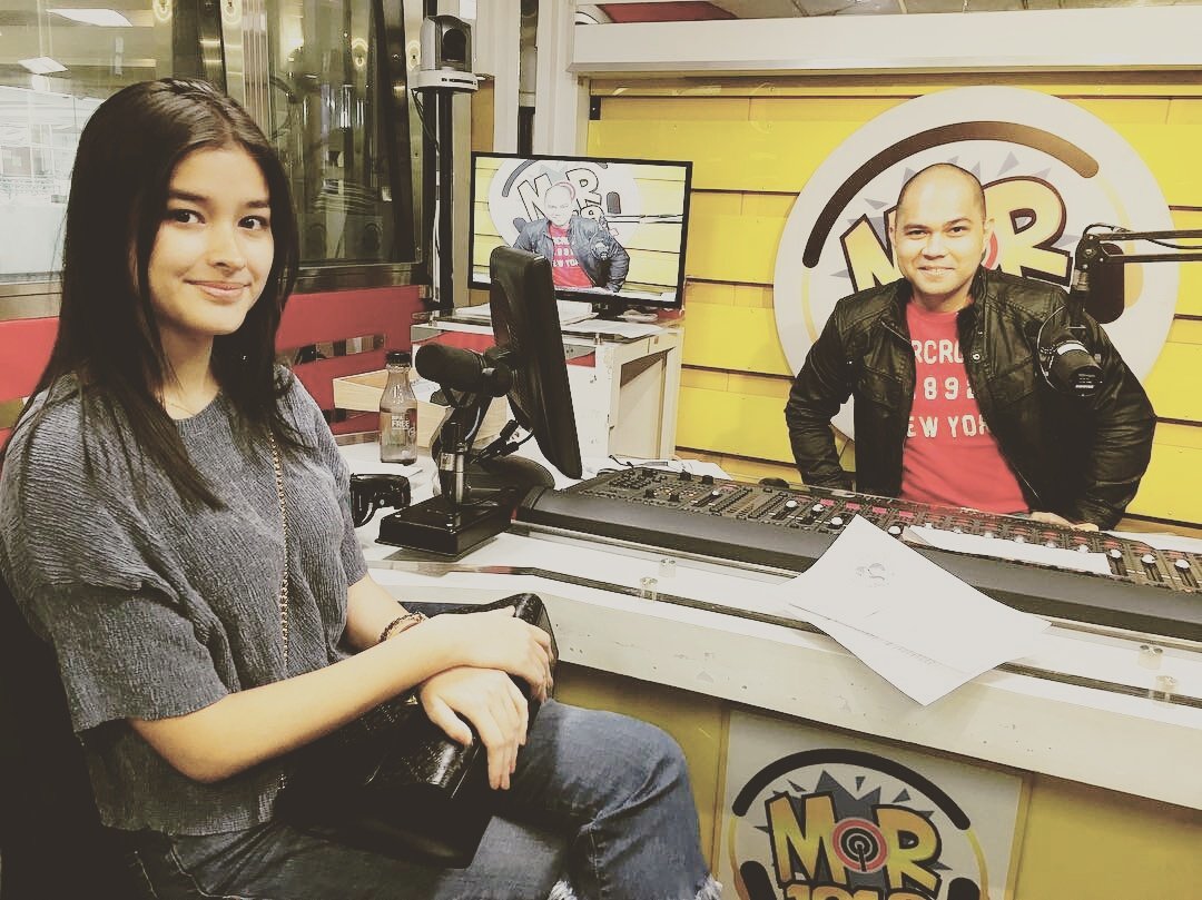 RealDolceAmore's tweet photo. Live at MOR 101.9! Liza Soberano tutok na mga Kapamilya! #DolceAmore #ChooseAmore #ChooseLove https://t.co/trmmtTw7Iv