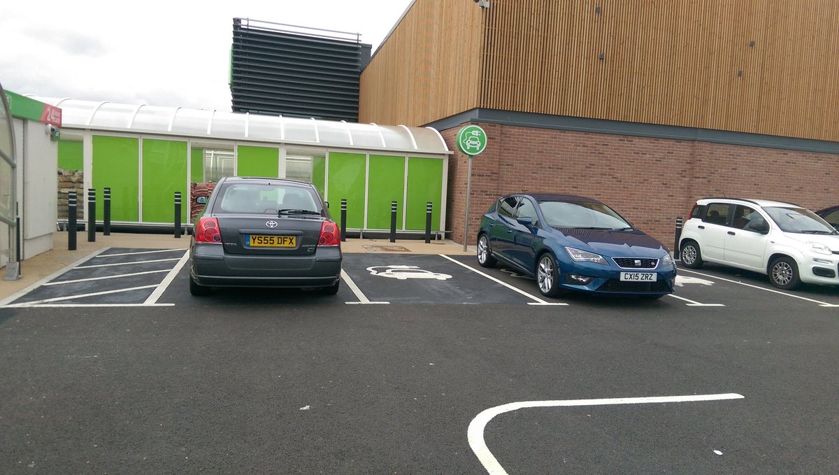 MarcK_EV's tweet photo. @ivebeeniced #electric avensis and seat hmm ⚡⚡⚡ https://t.co/jHn25F3aZ2