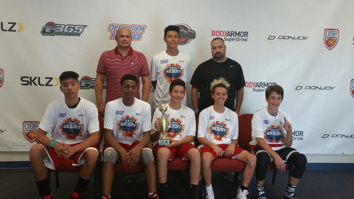 p3r3zivan's tweet photo. Cali Style 14U Gold Champs #OGPKickoff https://t.co/80nO6JDS5Z