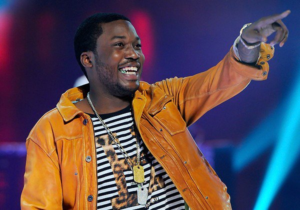 XXL's tweet photo. Meek disses Game on "OOOUUU" remix.

"Durk checked you, Thug sonned you, Fif dropped you" https://t.co/RGRMMaoxap https://t.co/rD676no8nn