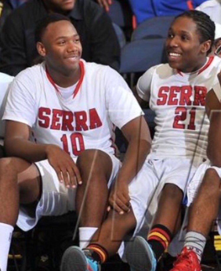 Jricchh's tweet photo. Happy bday fam lol keep eating!! @AdoreeKnows #nosame https://t.co/7wI5SvOA2h