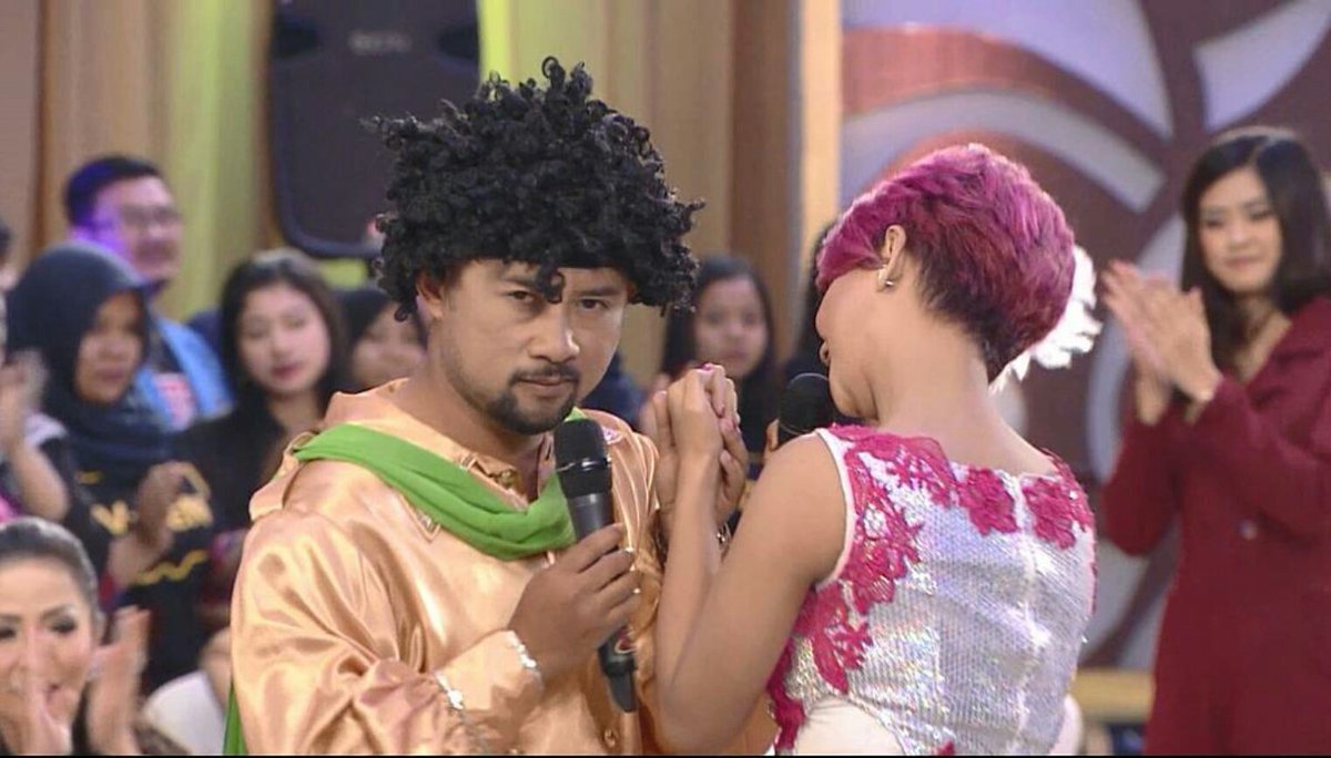 maman1965's tweet photo. Dangdutan semalam di @LawakKlubTrans7 https://t.co/f7gNHcUOyT