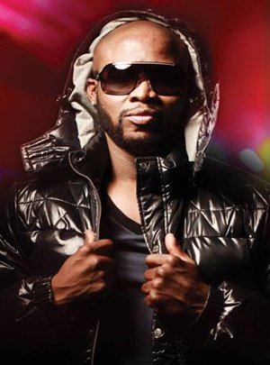Radio2000_ZA's tweet image. #RIPMandoza
What do you remember about Mandoza, what is your favourite song from him? #Planethaaibo