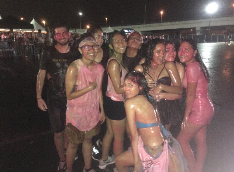 MoniGalindo1's tweet photo. #LIC2016 BABBBYYYYY π https://t.co/q0EDa96iR2
