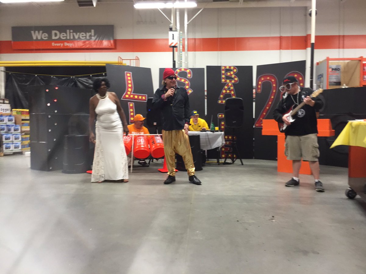 ZacharyLintner's tweet photo. Lip sync 2.0 #d120dynasty #successsharing #springhillrocks @LisaAdamsTHD @SheaKing75 @tjtthd @impulse227 https://t.co/yTsoUITEEI