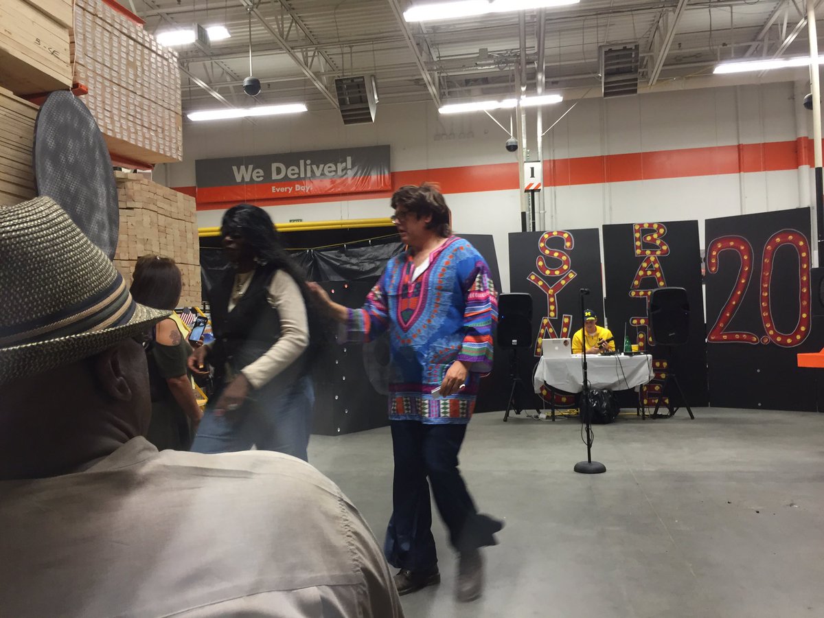 ZacharyLintner's tweet photo. Lip sync 2.0 #d120dynasty #successsharing #springhillrocks @LisaAdamsTHD @SheaKing75 @tjtthd @impulse227 https://t.co/yTsoUITEEI