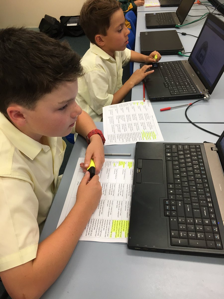 Lilli_Pilli_PS's tweet photo. Year 5 reviewing each others history websites and marking it according to criteria. https://t.co/eFMeGqIyj8