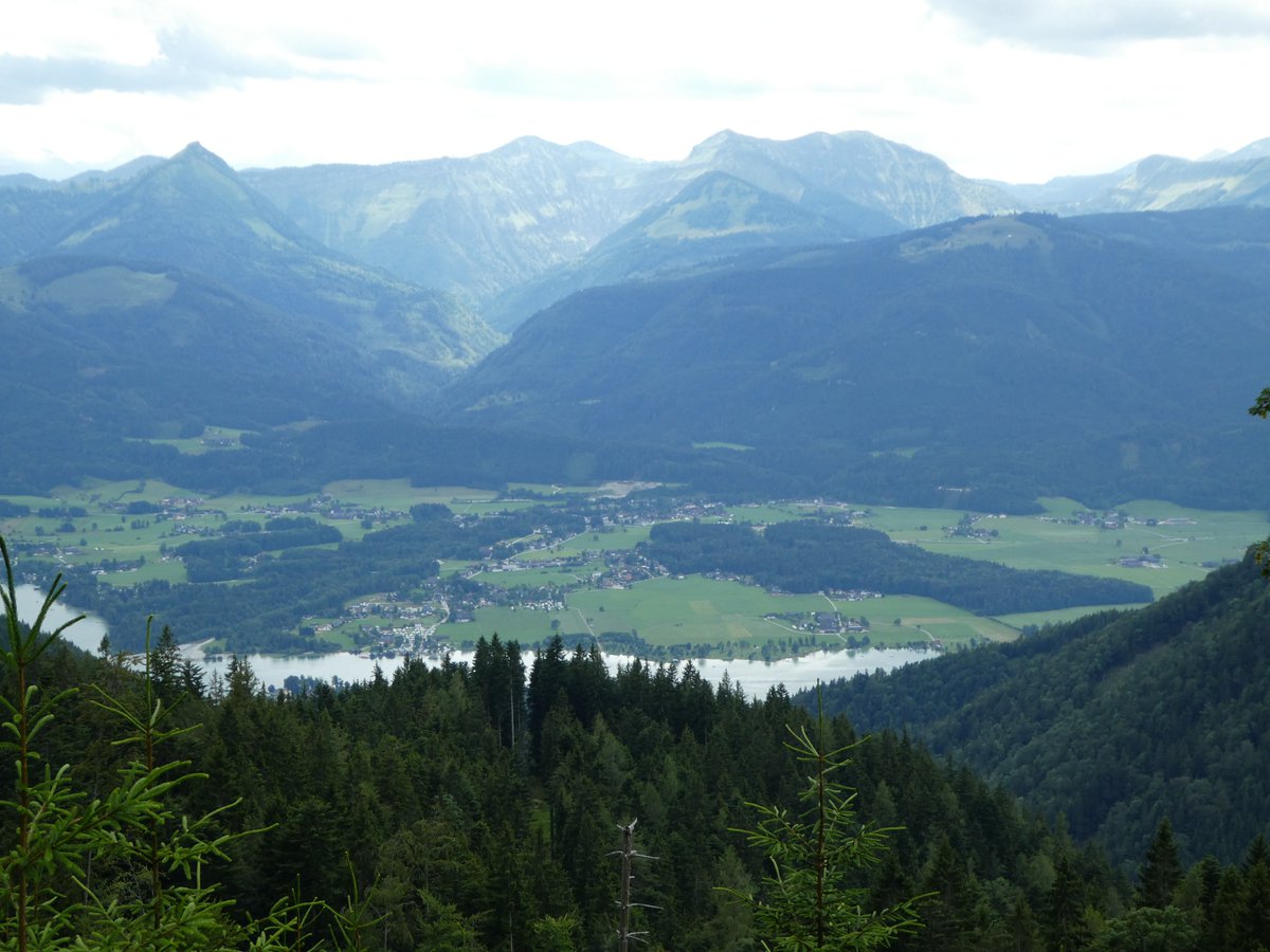 stwolfgang_sun's tweet photo. The higher you get, the better the views. Ask your #HolidayAdvisor for the best spots to visit for a vantage point. https://t.co/hKBlosrqFl
