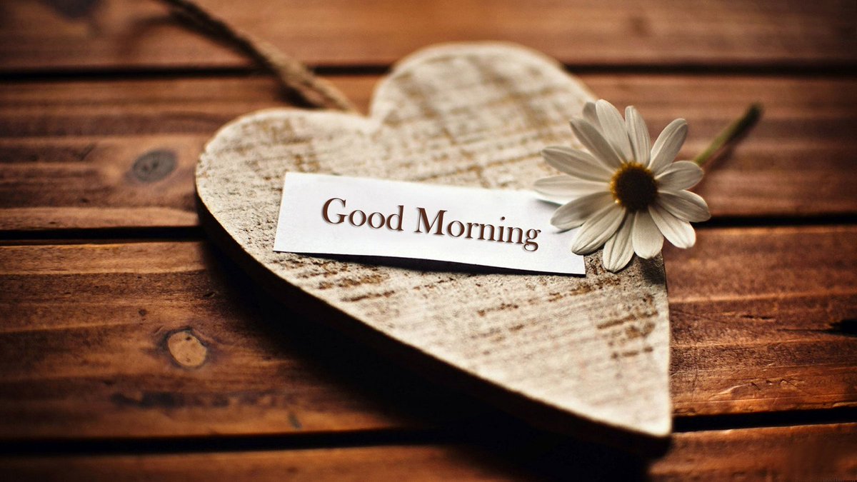 cremedj's tweet photo. Good morning world #letsvibe #thecremedelacreme #thecremeeffect #thetopchef https://t.co/v9taUC91a3