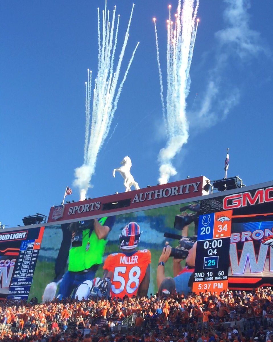 WhatwouldFaith's tweet photo. #luck #broncowin #milehighmagic #gobroncos #orangecounty #wwfd #faithyoungโค๏ธ #58 #millertime #broncolove #broncowin https://t.co/HXXOgtRrRv