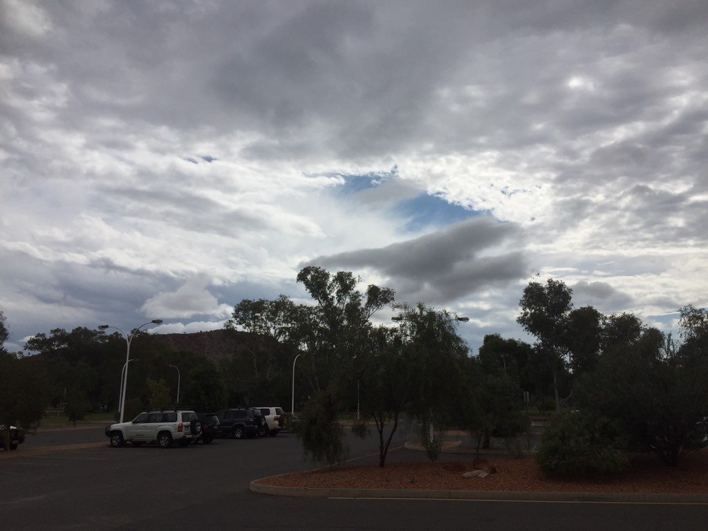 Vonnie_C's tweet photo. Cloud sky's over the #PHAACDN2016 Conference... https://t.co/E8MWPtq8oc