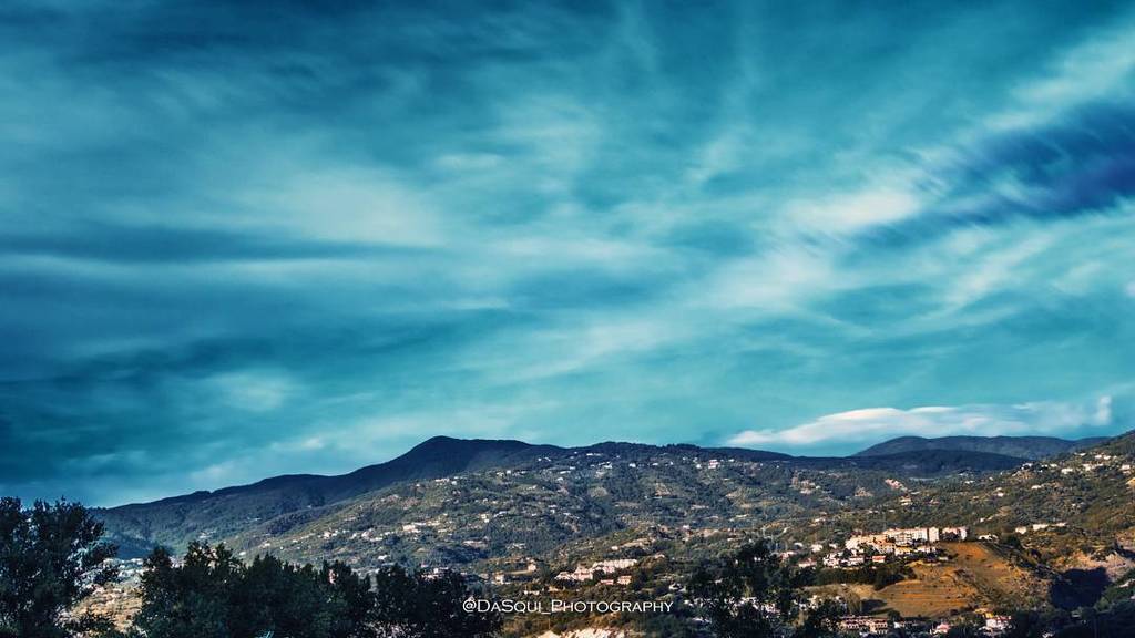 realdasqui's tweet photo. Rende
• #canoneos7dmark2
#calabriadaamare #ig_calabria #cloudchasing #ig_italia #instaita… https://t.co/1QcIrVPhgy https://t.co/as638tzfvN