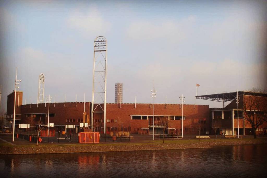 stadiongebod's tweet photo. Olympisch Stadion
#olympischstadion #amsterdam #goud #os #olympicstadium #olympics #iamst… https://t.co/ogKHP6LdZf https://t.co/Ay021fB2Ne