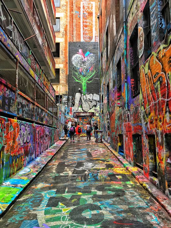 ComoMelbourne's tweet photo. When visiting Melbourne, do not forget to take a look at all the stunning ever changing street art it has to offer! https://t.co/L3sOKodqgf
