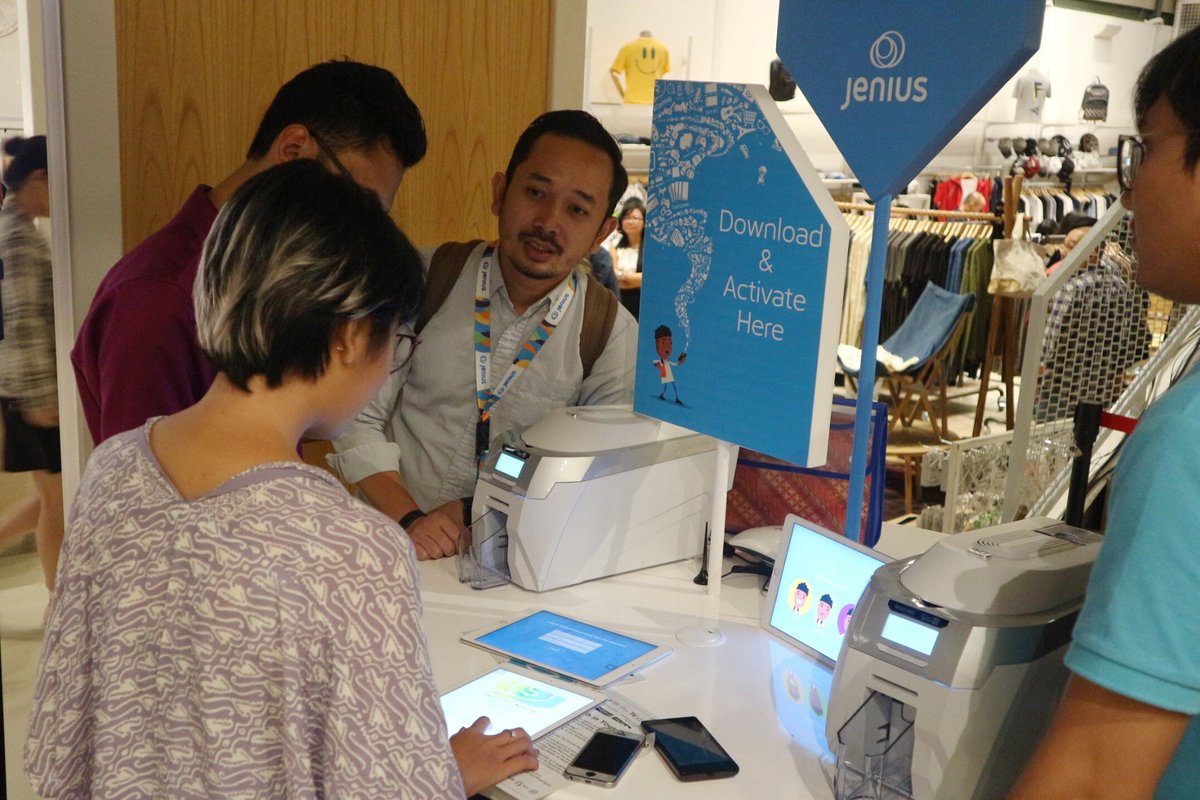 JeniusConnect's tweet photo. #HiJenius ayo aktivasi sekarang di acara press conf di The Goods Dept PI #BrightspotxJeniusLive brg @BrightspotMRKT https://t.co/fxyWg8pvWs