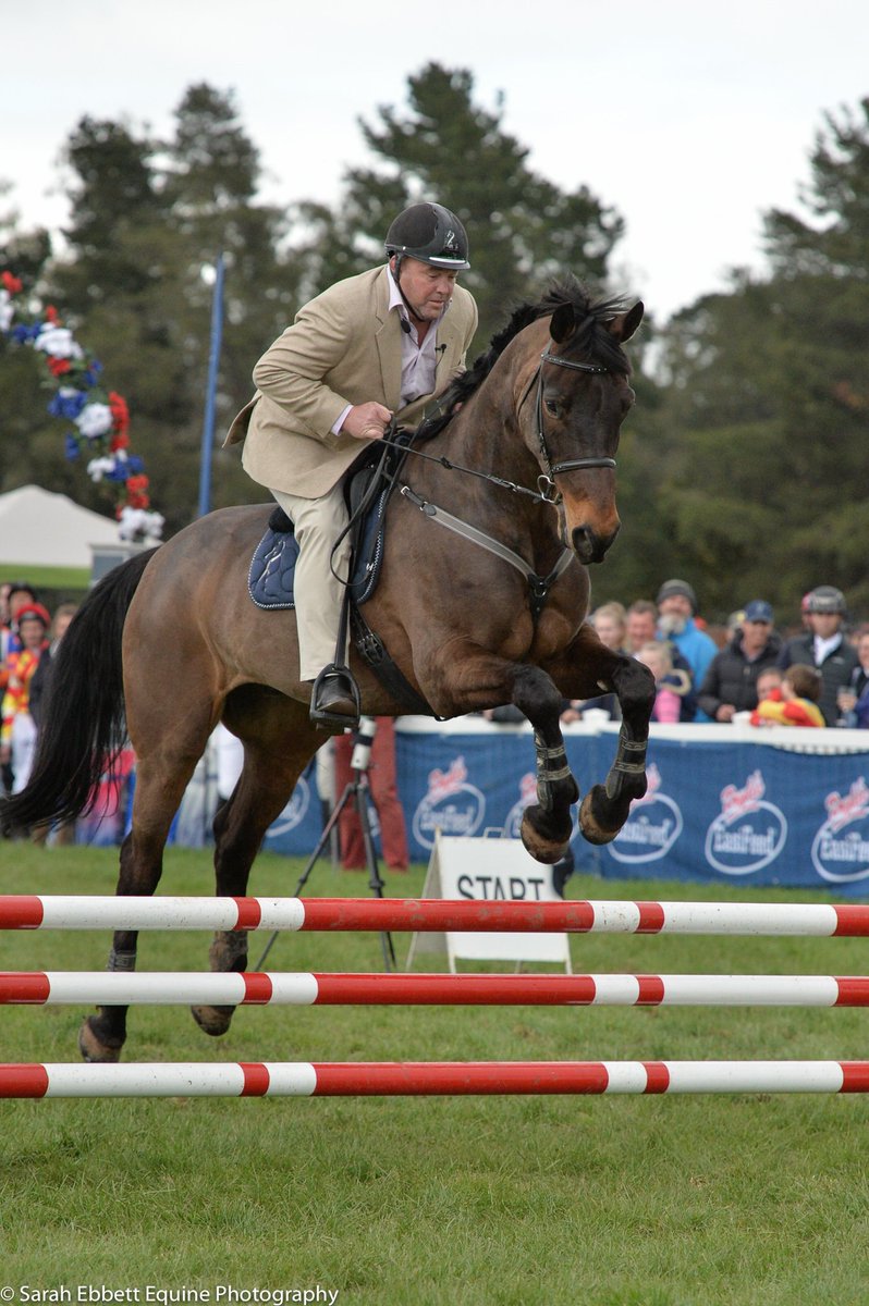 sarah_ebbett's tweet image. Well done .@moodyracingpgm for staying on in the .@RV_OffTheTrack  show jumping jockey's challenge.@Saremoody