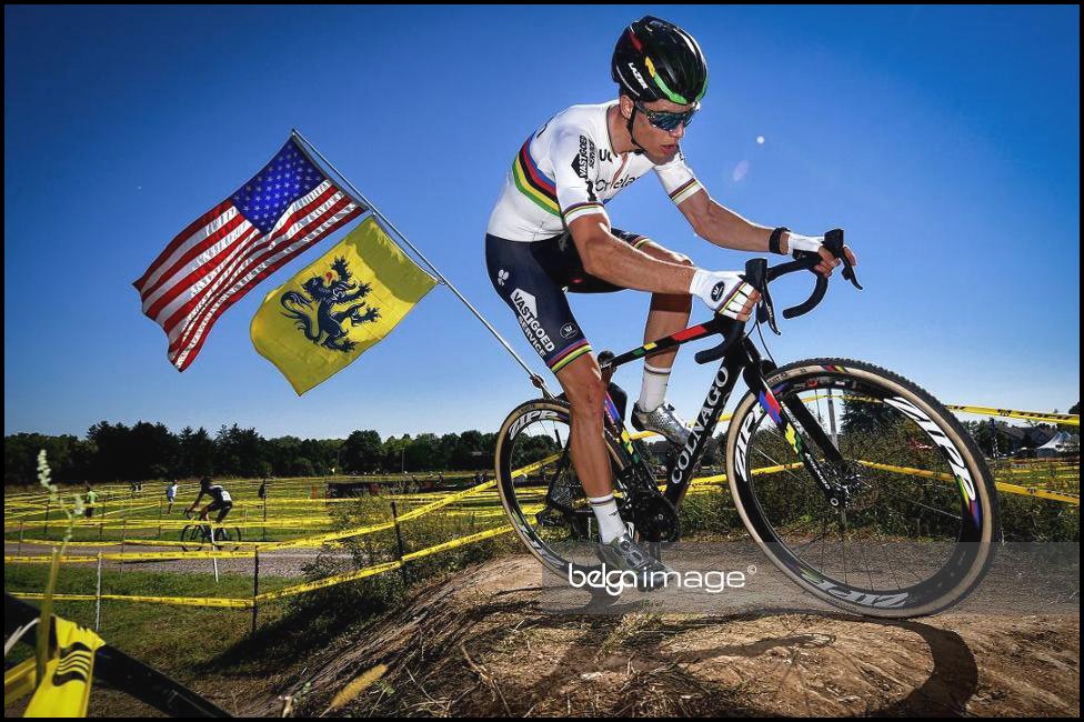 #CX #TREKCXCCUP Waterloo USA <a href="/WoutvanAert/">Wout van Aert</a> en voor de amerikanen Wood
#belgaimage