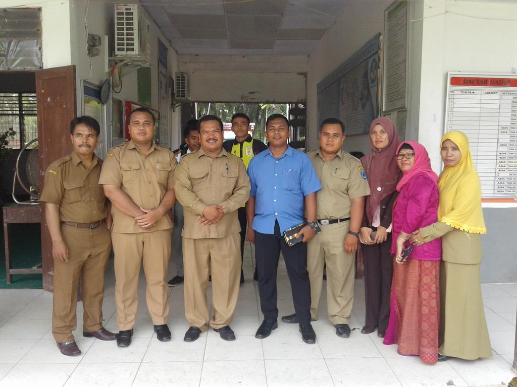 ArifRomadoni's tweet photo. Pisah sambut Kepala Sekolah SMAN 1 Bilah Hilir #negerilama #smansabihil https://t.co/neu48fZCXZ