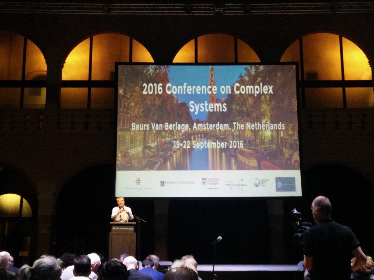 @Peter_Sloot opens <a href="/CCS2016_AMS/">CCS2016</a> #ccs2016