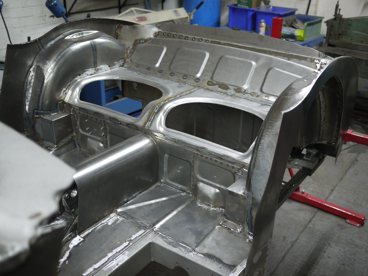 Jme Healeys Ø¯Ø± ØªÙˆÛŒÛŒØªØ± Austin Healey 3000 Mkiii Full Restoration New Chassis Fitment Inner Panel Replacement