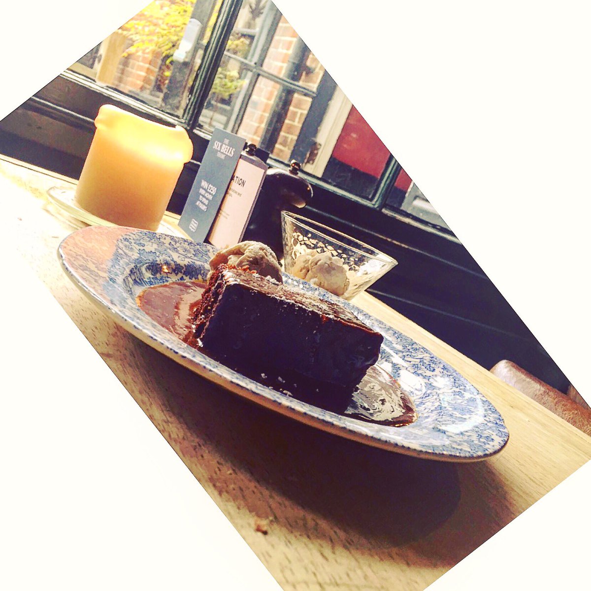 Time to have a warming treat in this dull weather! ❤️ #weloveburgers #puddings #sixbellswins #WarmUp #lush #beer