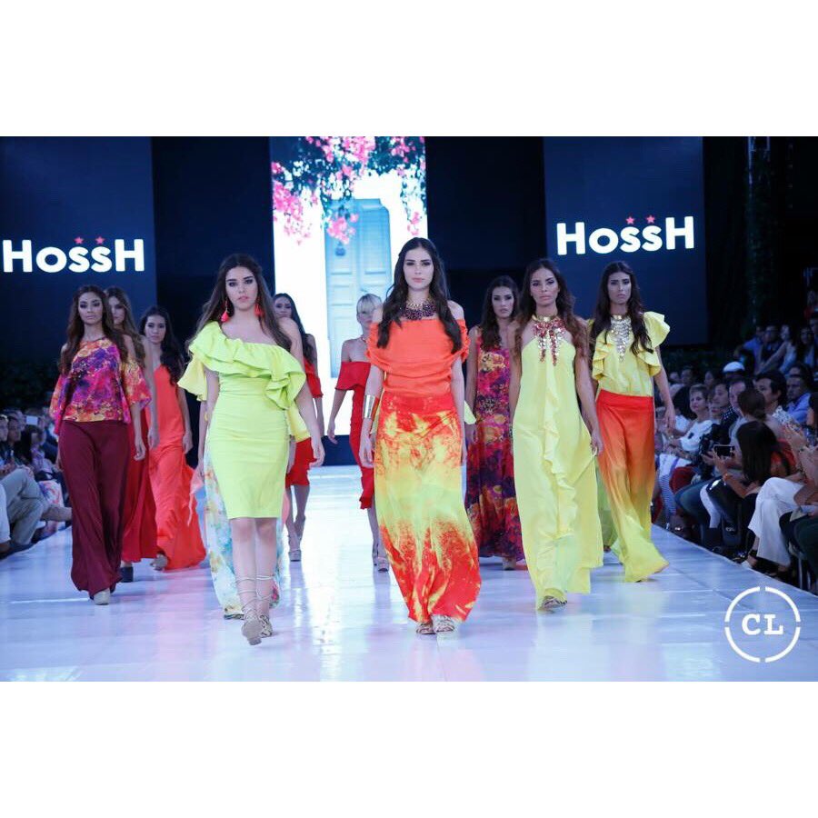 BloomingCo's tweet photo. Pasarela @mundohossh en #bucaramanga #fashion #style #new #newcolection #colours #colourful https://t.co/F92JiiXs93