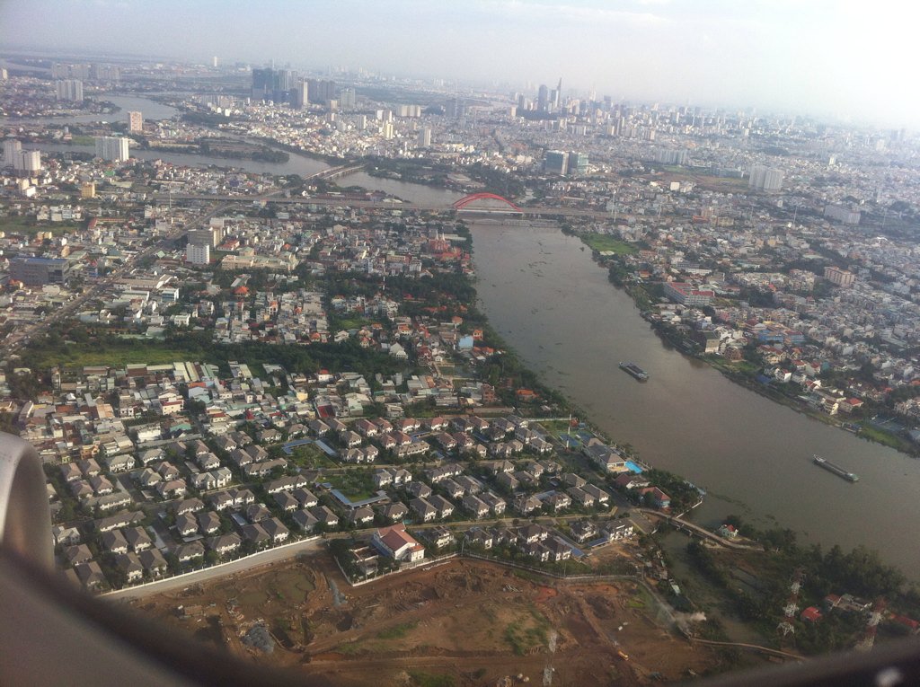 marknguyenvn's tweet photo. #saigon town #hcmc view from Airplane https://t.co/AA521jEmCX