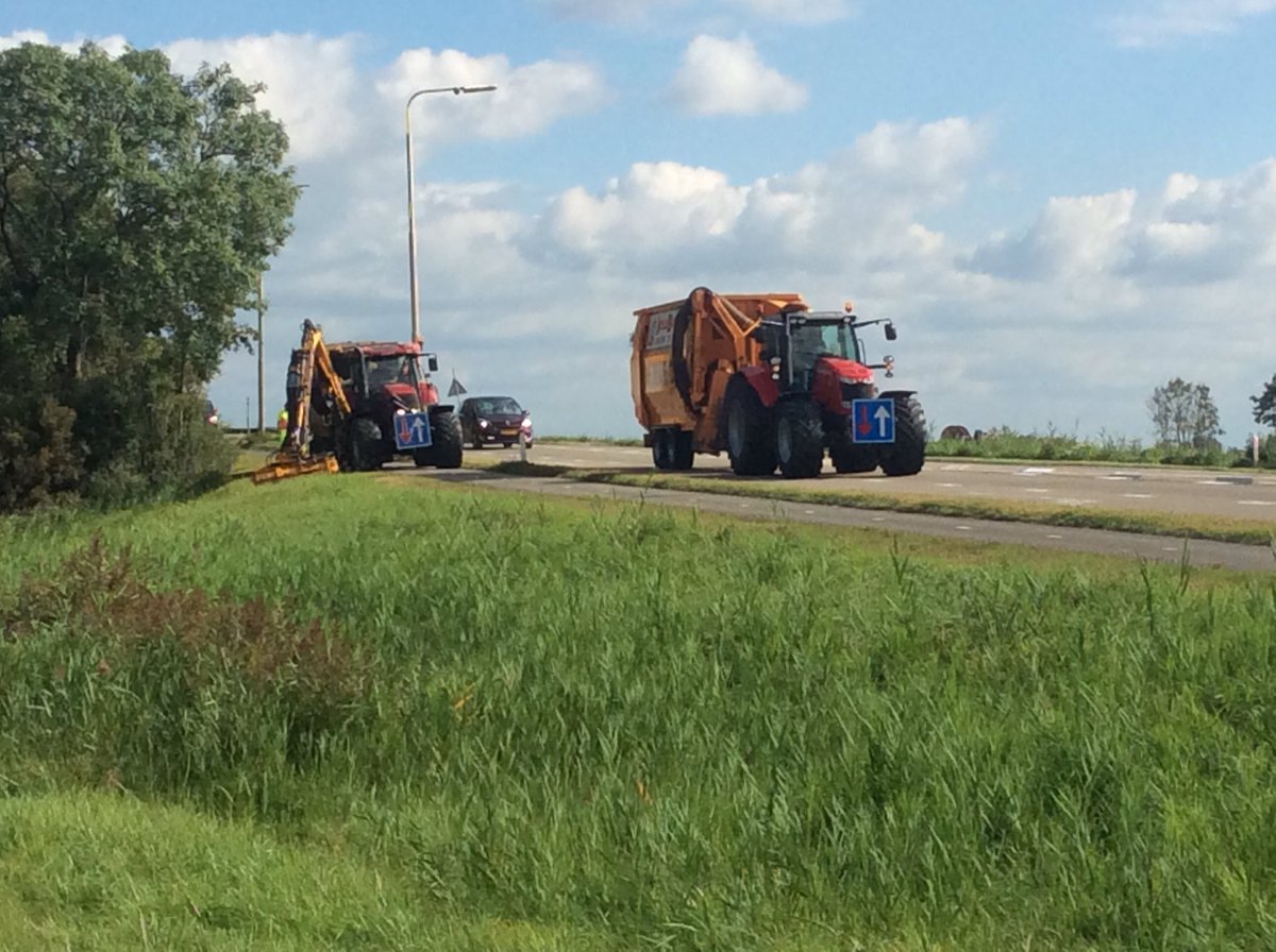 Momenteel maait krinkels voor <a href="/provgroningen/">Provincie Groningen</a> onder andere de n355 t.h.v. Aduard