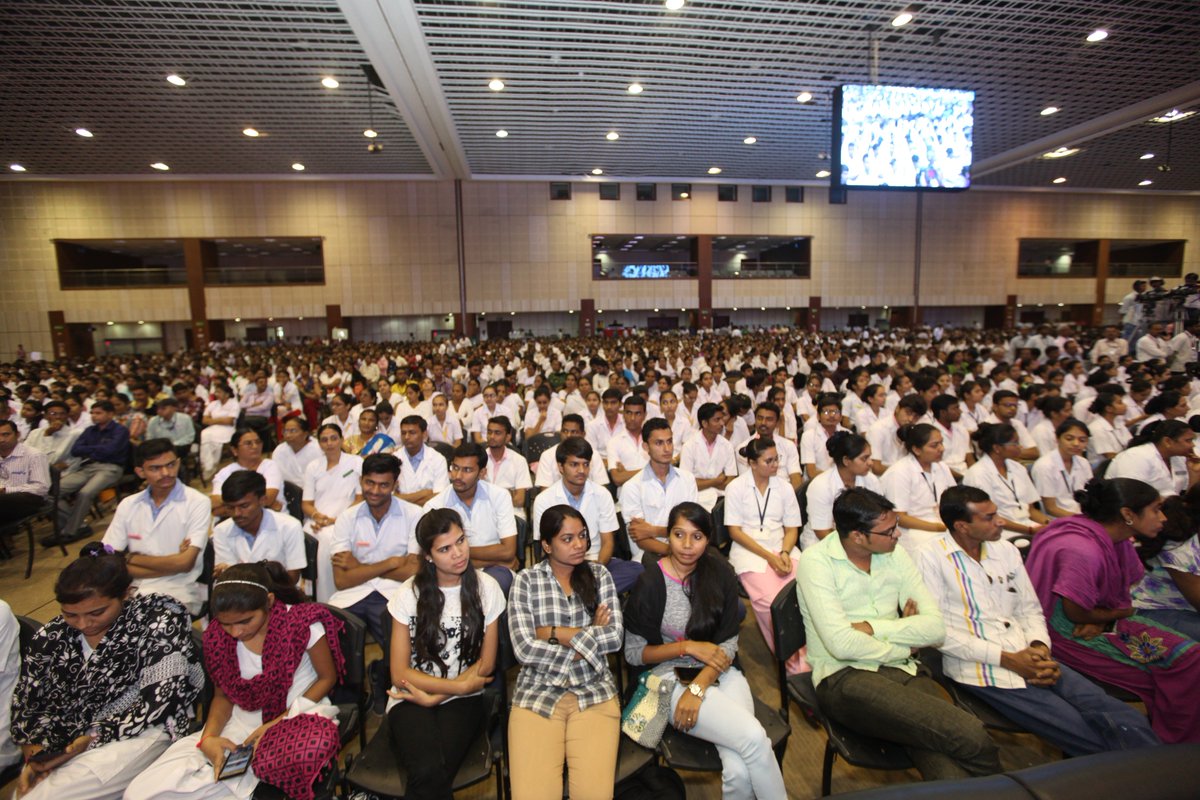 CMOGuj's tweet photo. CM @vijayrupanibjp handed appointment letters to newly appointed staff nurses, pharmacist &amp; physiotherapists today. https://t.co/fCe7dbJUVI