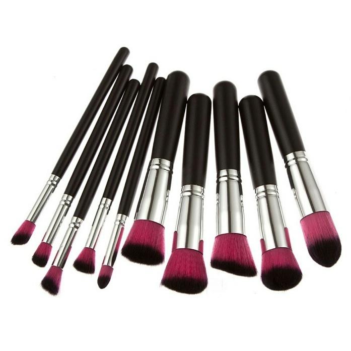 cookies_makeup's tweet photo. 10pcs Kabuki brushes for RM25 exc postage!😍😍 @Twt_Jual_Beli @twt_kecantikan @Twt_niaga @twtmakeup_ads @twt_makeupmy https://t.co/2j8Q8Ccl2Z