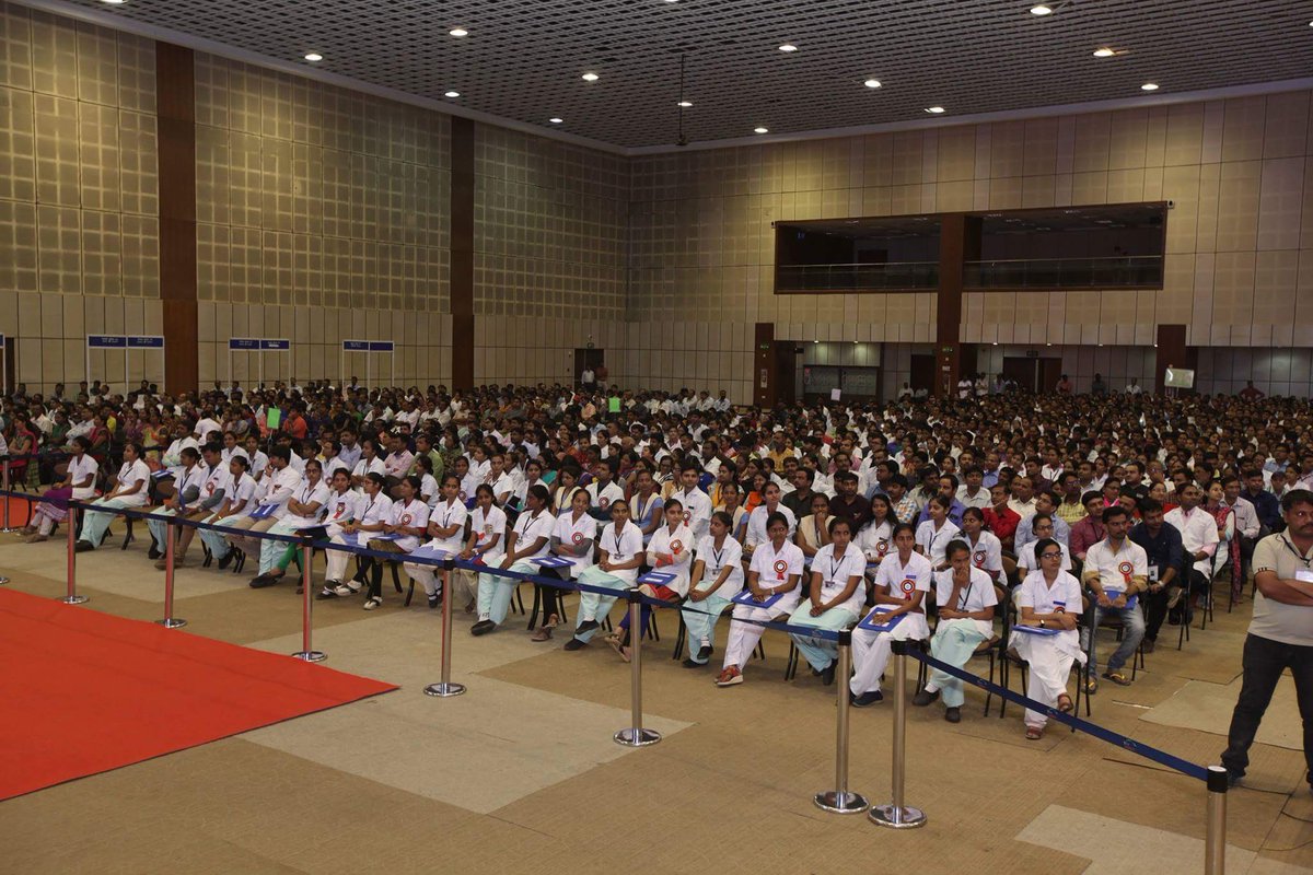 vijayrupanibjp's tweet photo. Happy to induct 1500+ nurses,pharmacists &amp; physiotherapists in d state health dept. Distributed appointment letters. https://t.co/Oo31SiKCwl