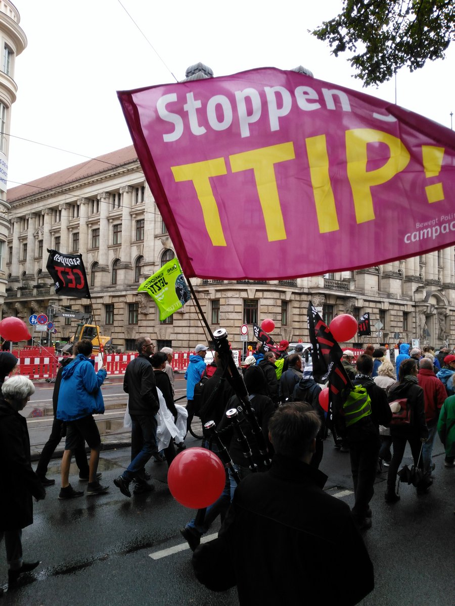 GreenpeaceHalle's tweet photo. An die @spdde: Nehmt die Botschaft vom Wochenende ernst und stimmt heute mutig gegen #CETA #SPDKonvent #StopCetaTTIP https://t.co/cCKGYkUUO9