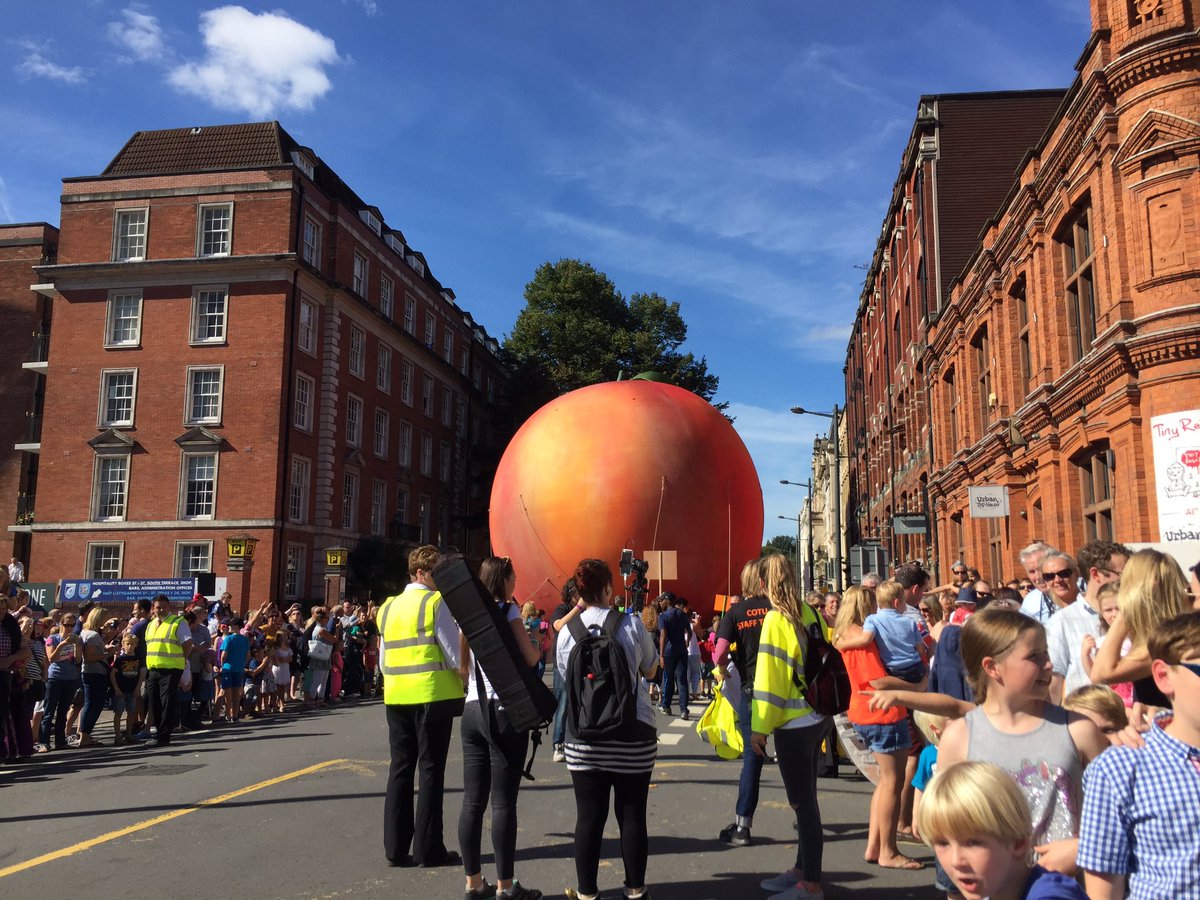 bibih74's tweet photo. Thanks for a peachy weekend @cityunexpected @roald_dahl huge congrats to all involved, it was truly splendiferous x https://t.co/w1HG26kS5s