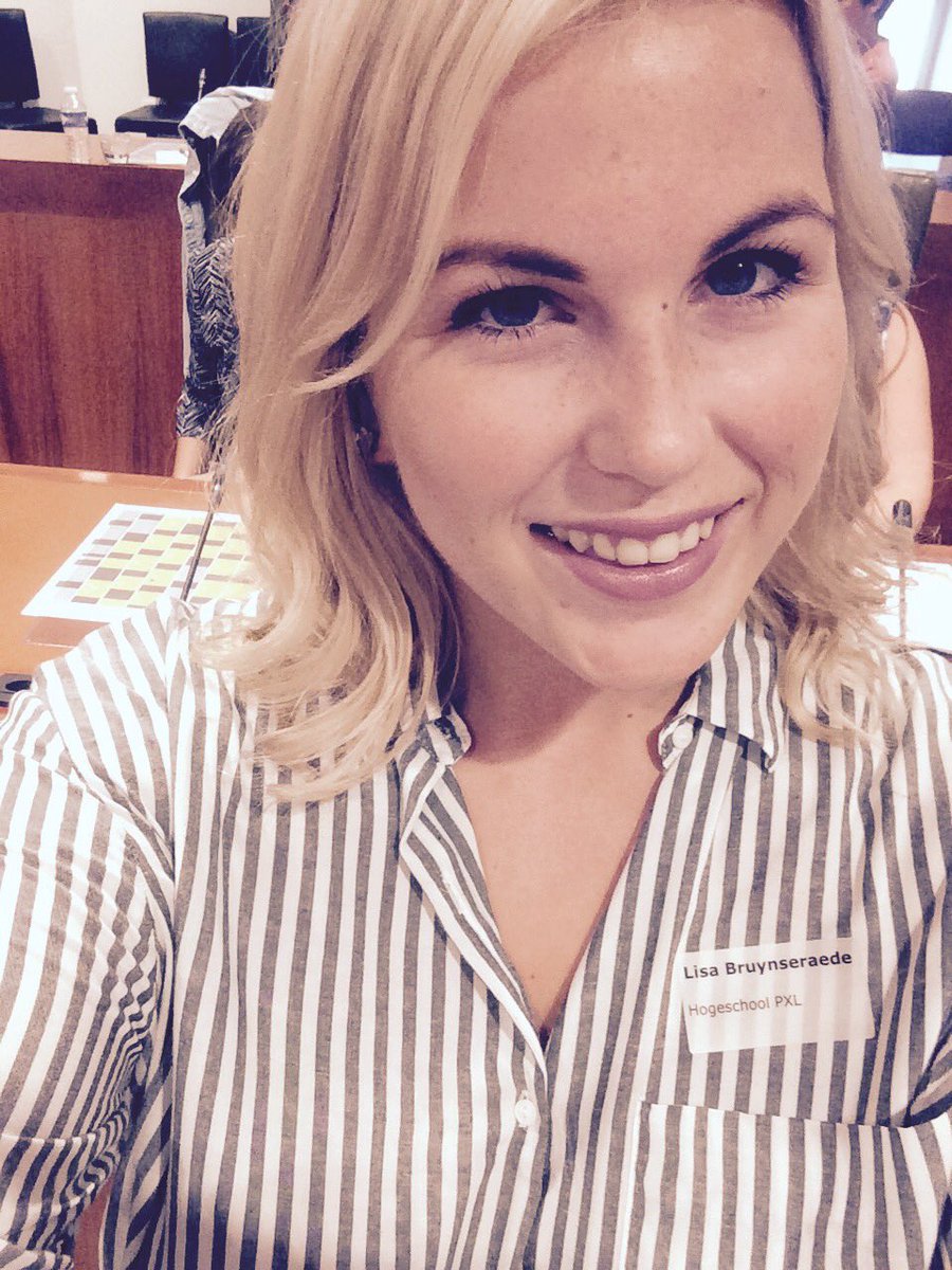 Communicatiemgt's tweet photo. Studente Lisa Bruynseraerde neemt de snapchat account over tijdens #ddc16 #hogeschoolpxl https://t.co/XwlOTfsVyK