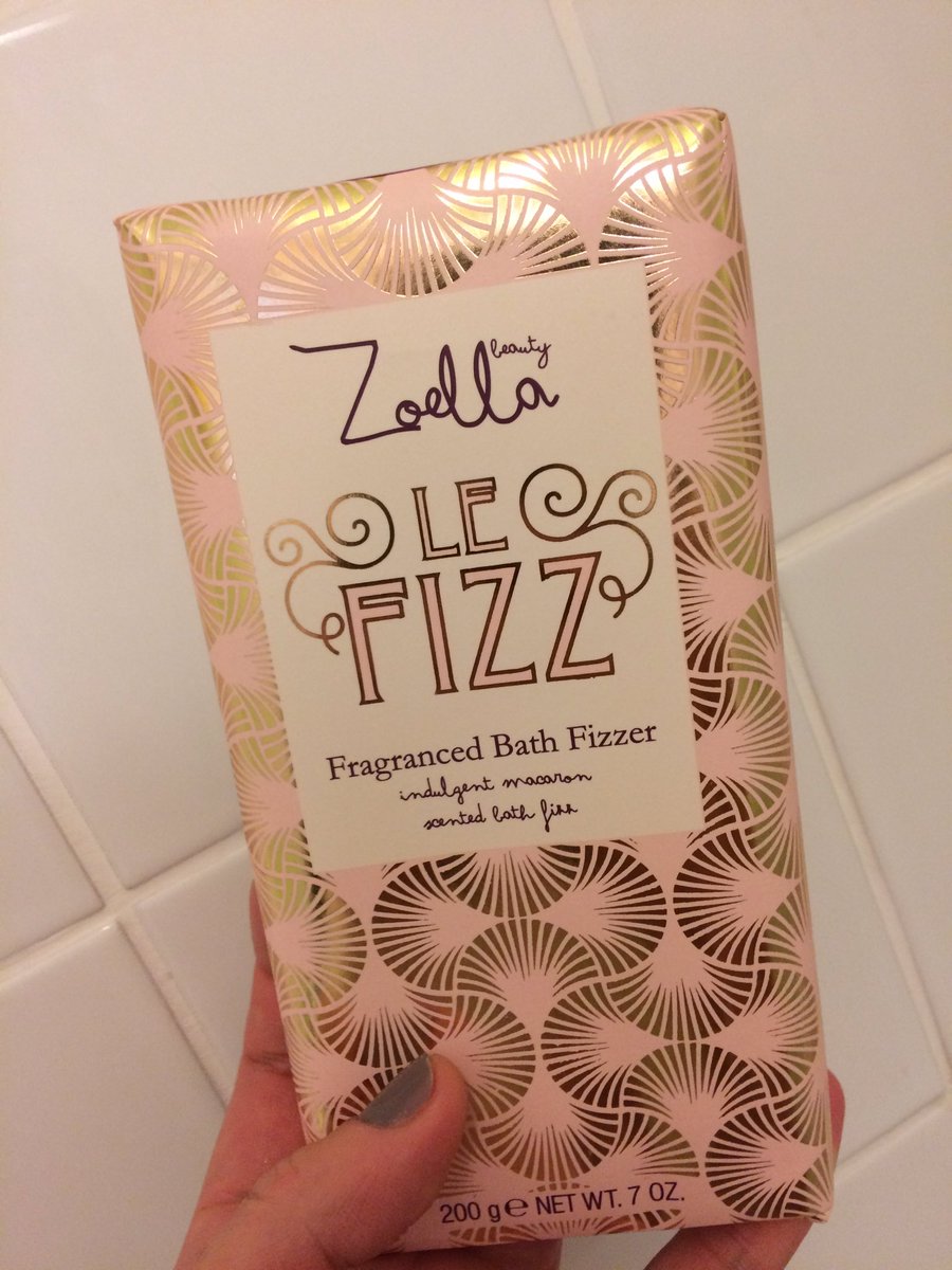 chantellelewis1's tweet photo. First bath without a PICC in 18 months,time 2indulge with @ZoellaBeauty #LeFizz before new line goes in this Aftn! 🛁 https://t.co/ISoOo3C6z3